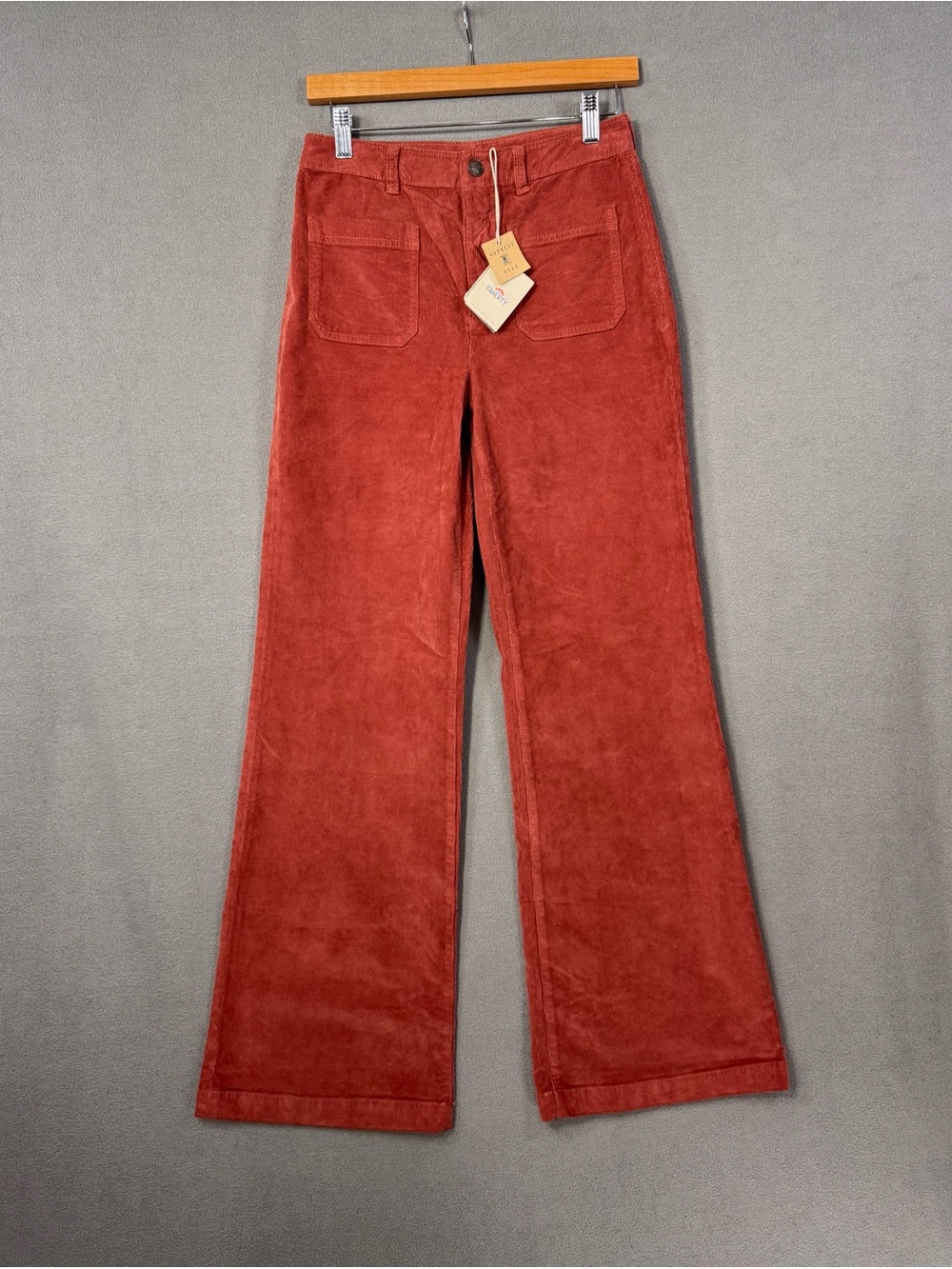 Faherty Organic Cotton Corduroy Patch Pocket Retro Wide Leg Pant in Henna, 27 - Picture 2 of 16